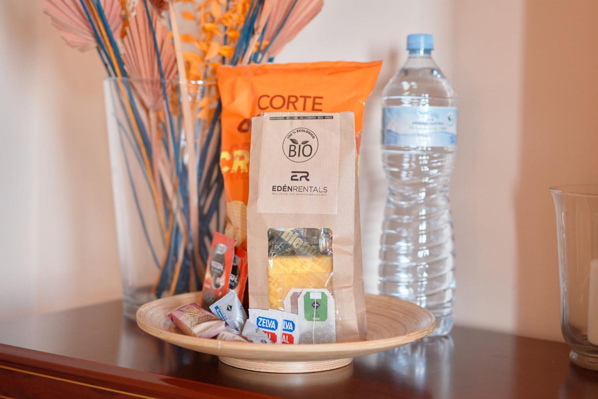 Eden Rentals Altavista Suites Apto Torre 1 산타크루스데 테네리페 외부 사진